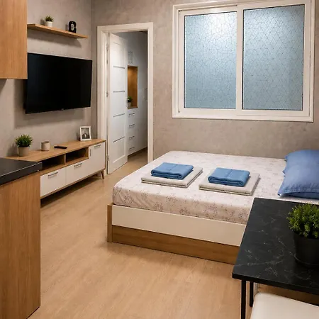 33 Apartmán *